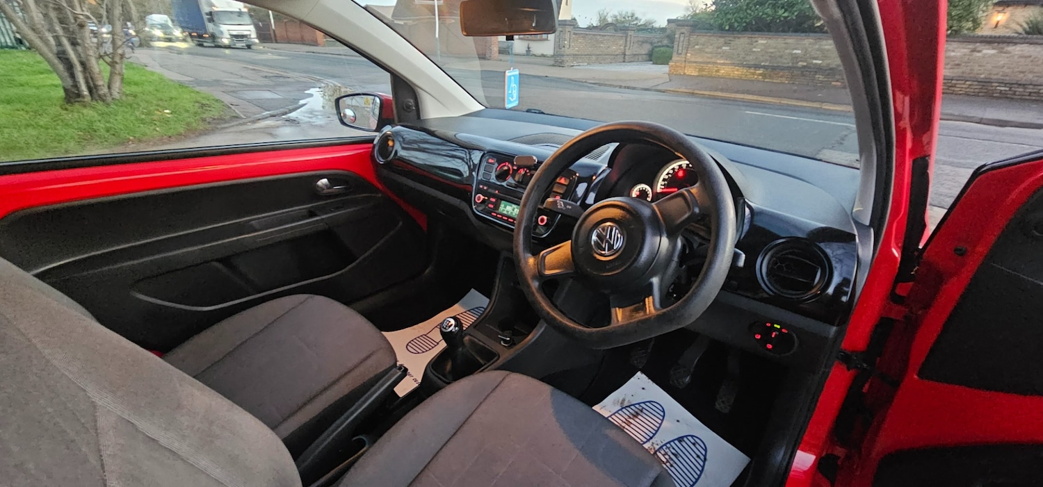 Used Volkswagen up! 2013 for sale - 76785477: Photo 14