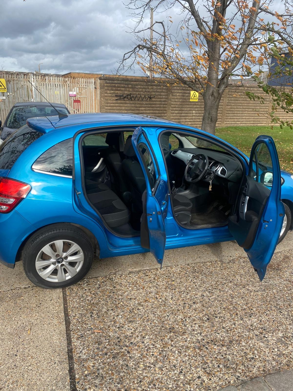 Used Citroen C3 2011 for sale - 76446374: Photo 8