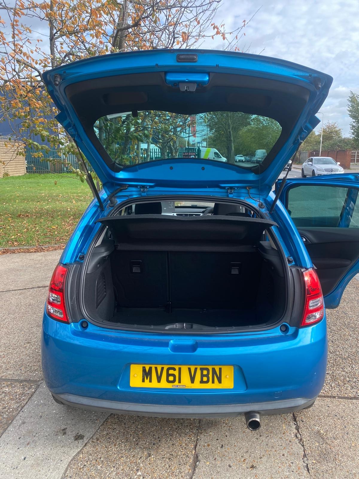 Used Citroen C3 2011 for sale - 76446374: Photo 9