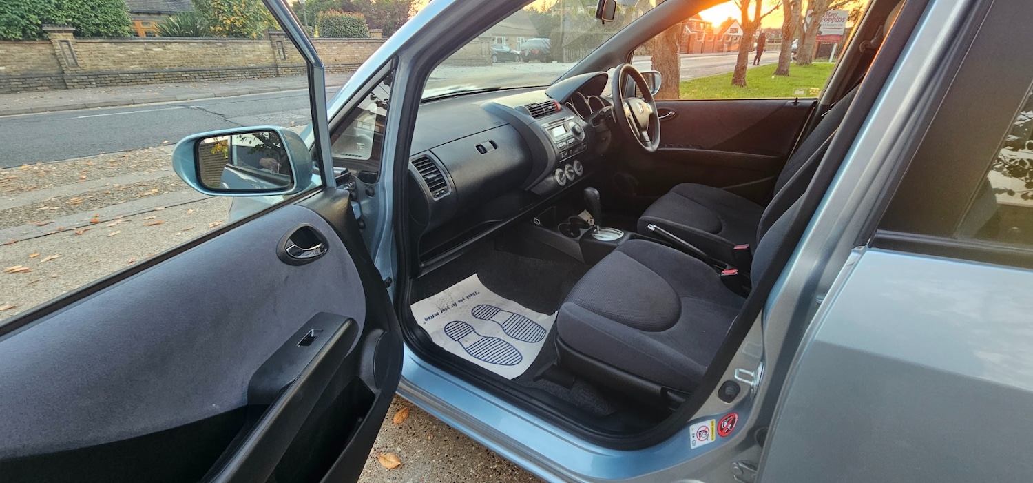 Used Honda Jazz 2007 for sale - 76246404: Photo 15