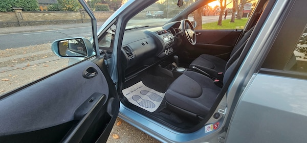 Used Honda Jazz 2007 for sale - 76246404: Photo 15