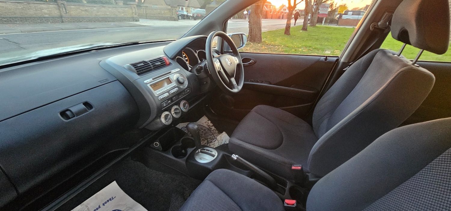 Used Honda Jazz 2007 for sale - 76246404: Photo 16