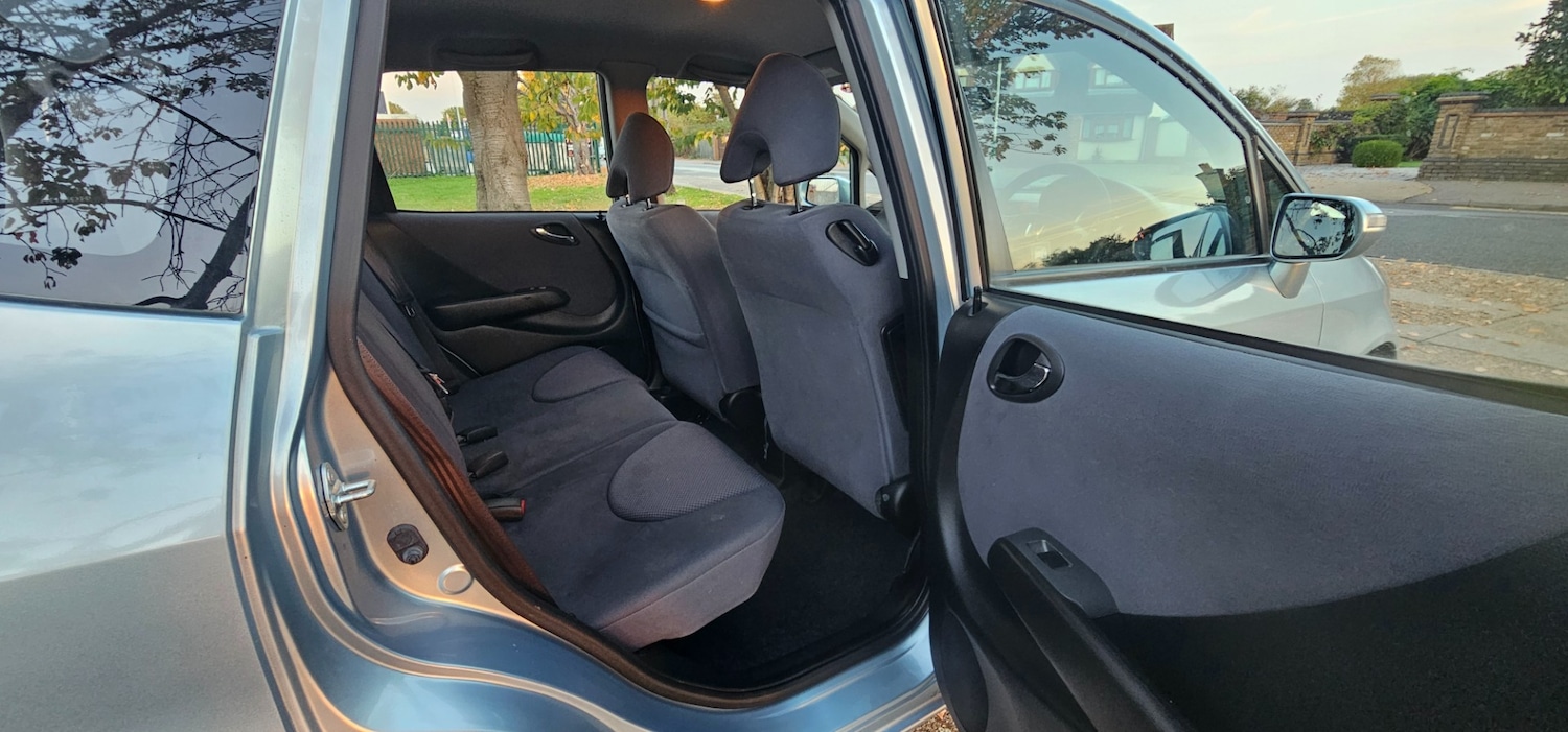 Used Honda Jazz 2007 for sale - 76246404: Photo 17