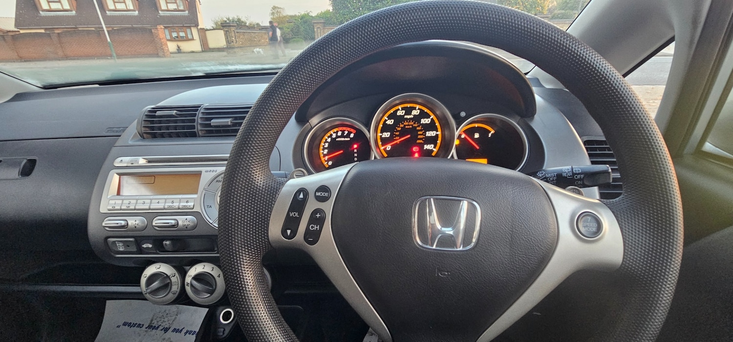 Used Honda Jazz 2007 for sale - 76246404: Photo 20