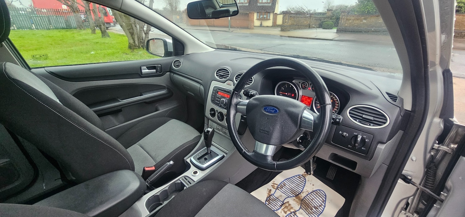 Used Ford Focus 2010 for sale - 77292197: Photo 19