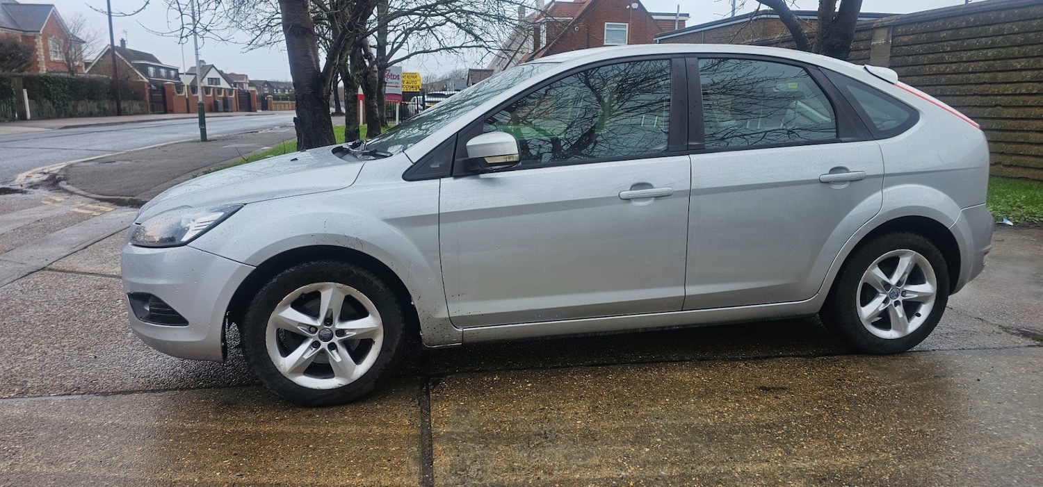 Used Ford Focus 2010 for sale - 77292197: Photo 5