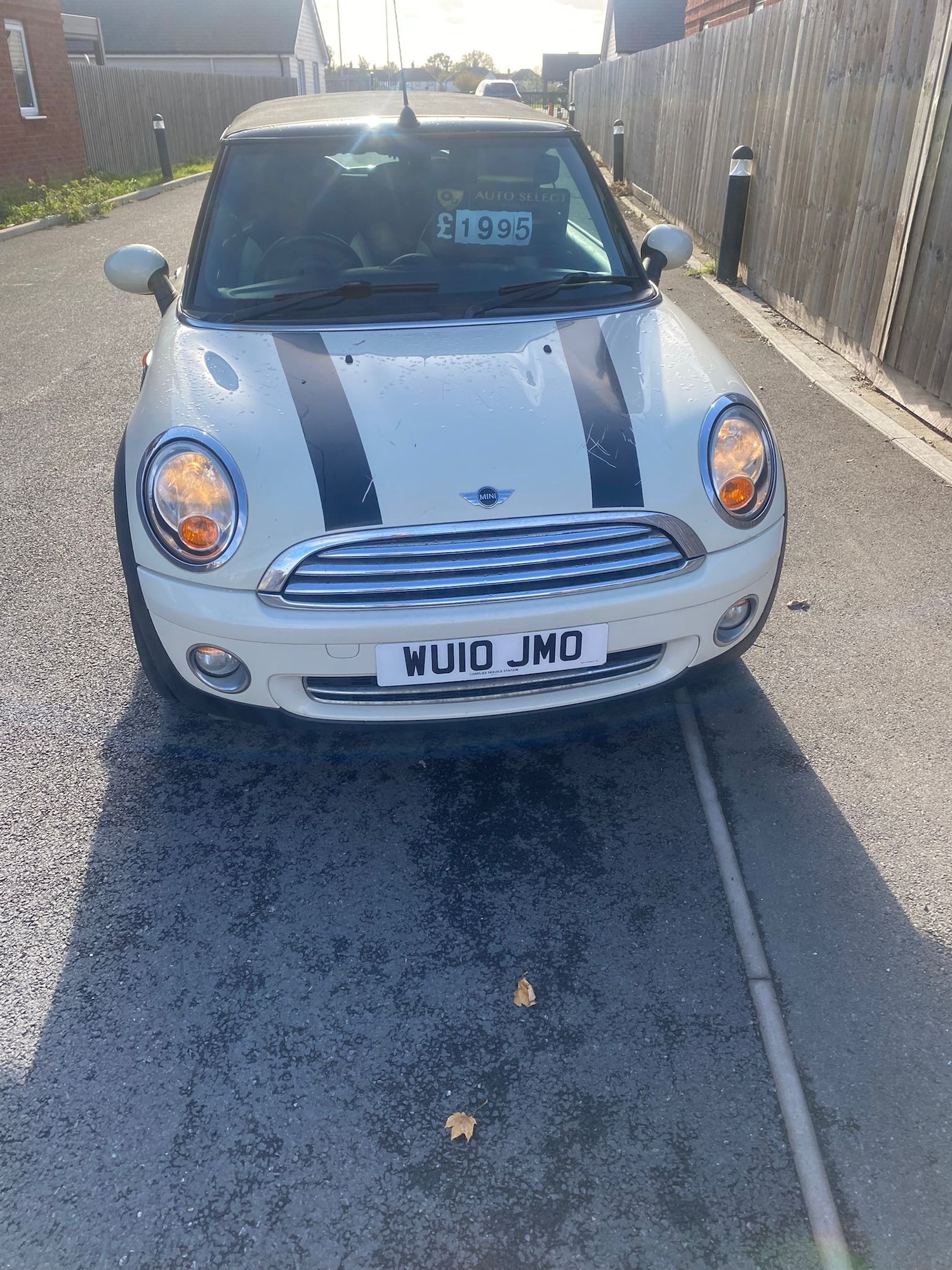 Used MINI Convertible 2010 for sale - 76446378: Photo 1