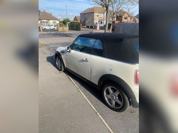 Used MINI Convertible 2010 for sale - 76446378: Photo
