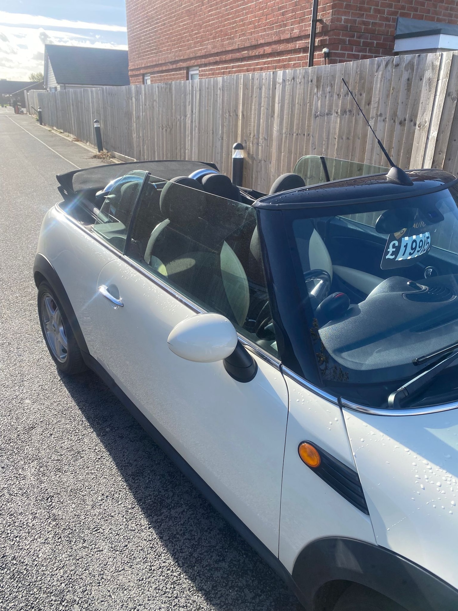 Used MINI Convertible 2010 for sale - 76446378: Photo 4