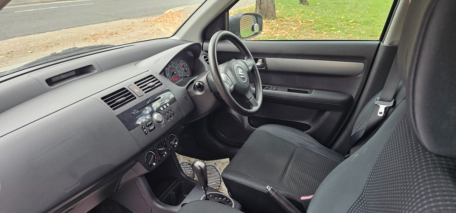 Used Suzuki Swift 2005 for sale - 76358360: Photo 13