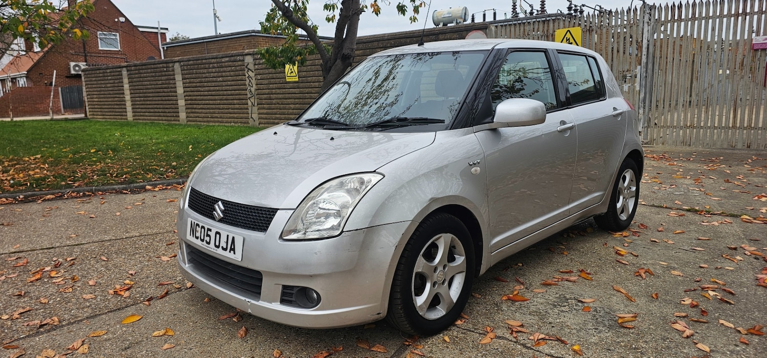 Used Suzuki Swift 2005 for sale - 76358360: Photo 3
