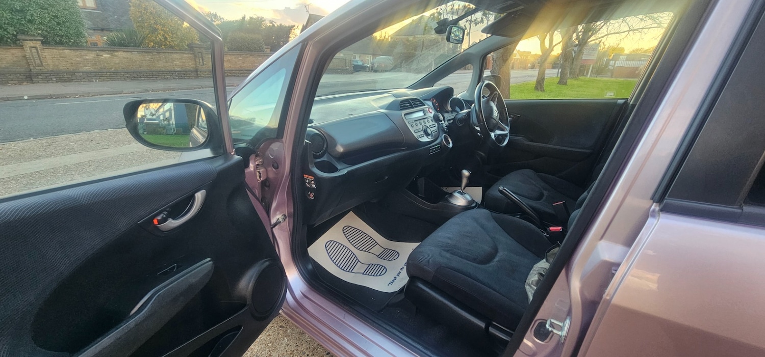 Used Honda Jazz 2009 for sale - 76380475: Photo 16