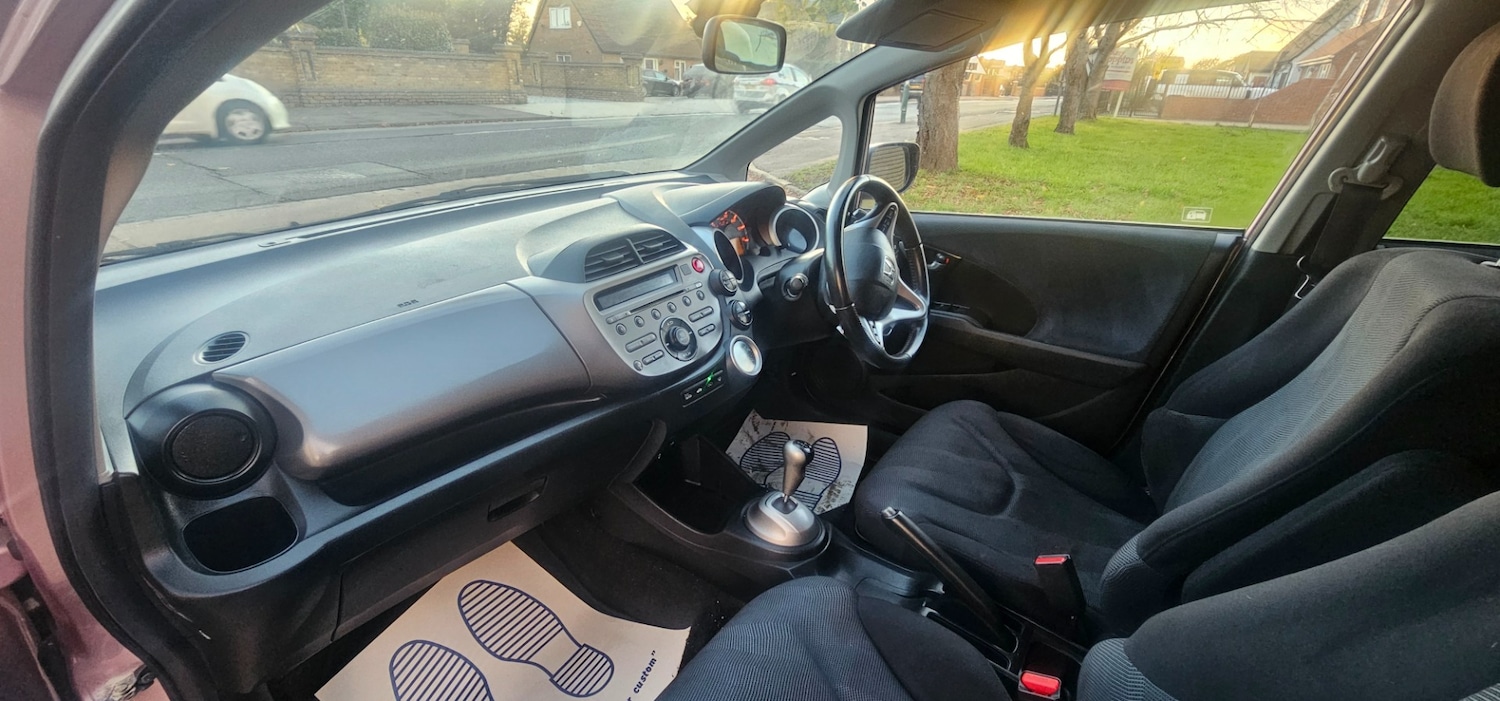 Used Honda Jazz 2009 for sale - 76380475: Photo 17