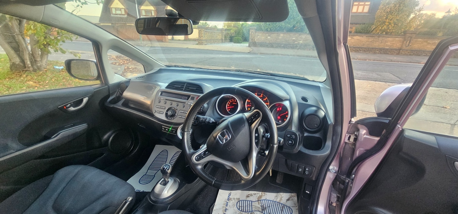 Used Honda Jazz 2009 for sale - 76380475: Photo 20