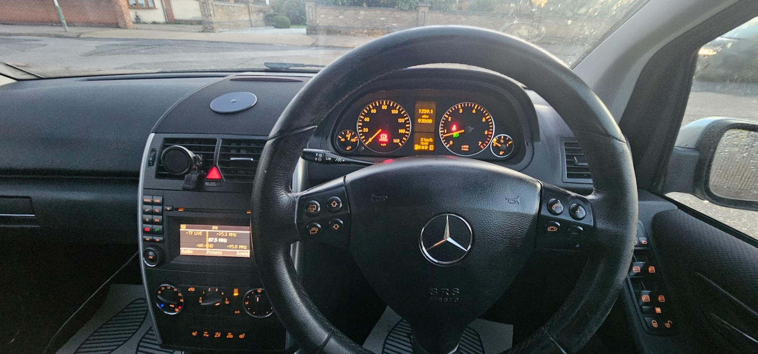 Used Mercedes-Benz A-Class 2012 for sale - 76759771: Photo 19