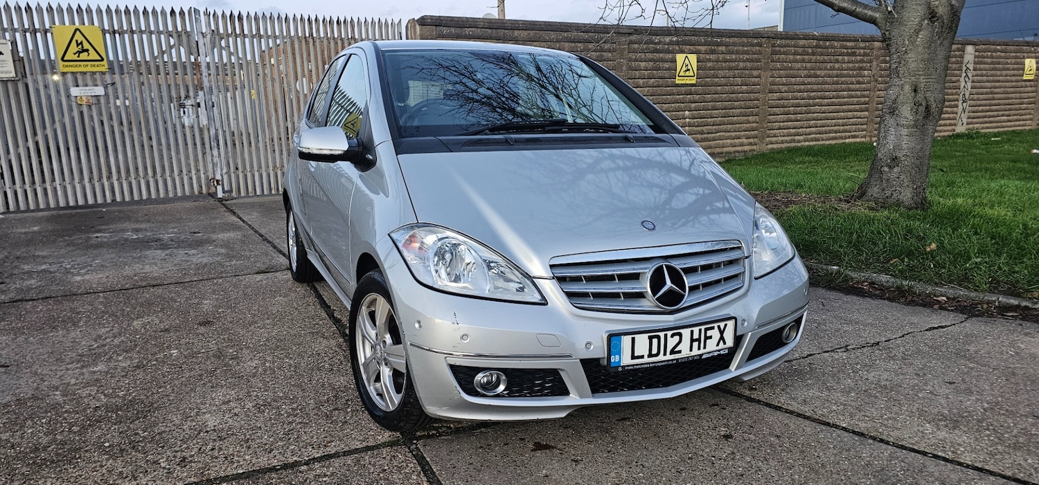 Used Mercedes-Benz A-Class 2012 for sale - 76759771: Photo 2