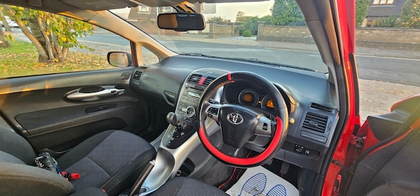 Used Toyota Auris 2011 for sale - 76246371: Photo 18