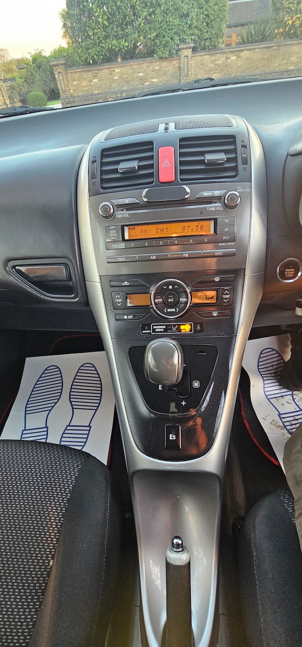 Used Toyota Auris 2011 for sale - 76246371: Photo 21