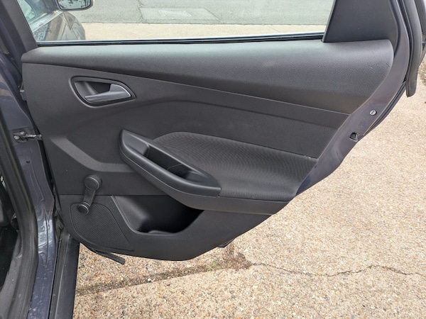 Used Ford Focus 2013 for sale - 75514352: Photo 18