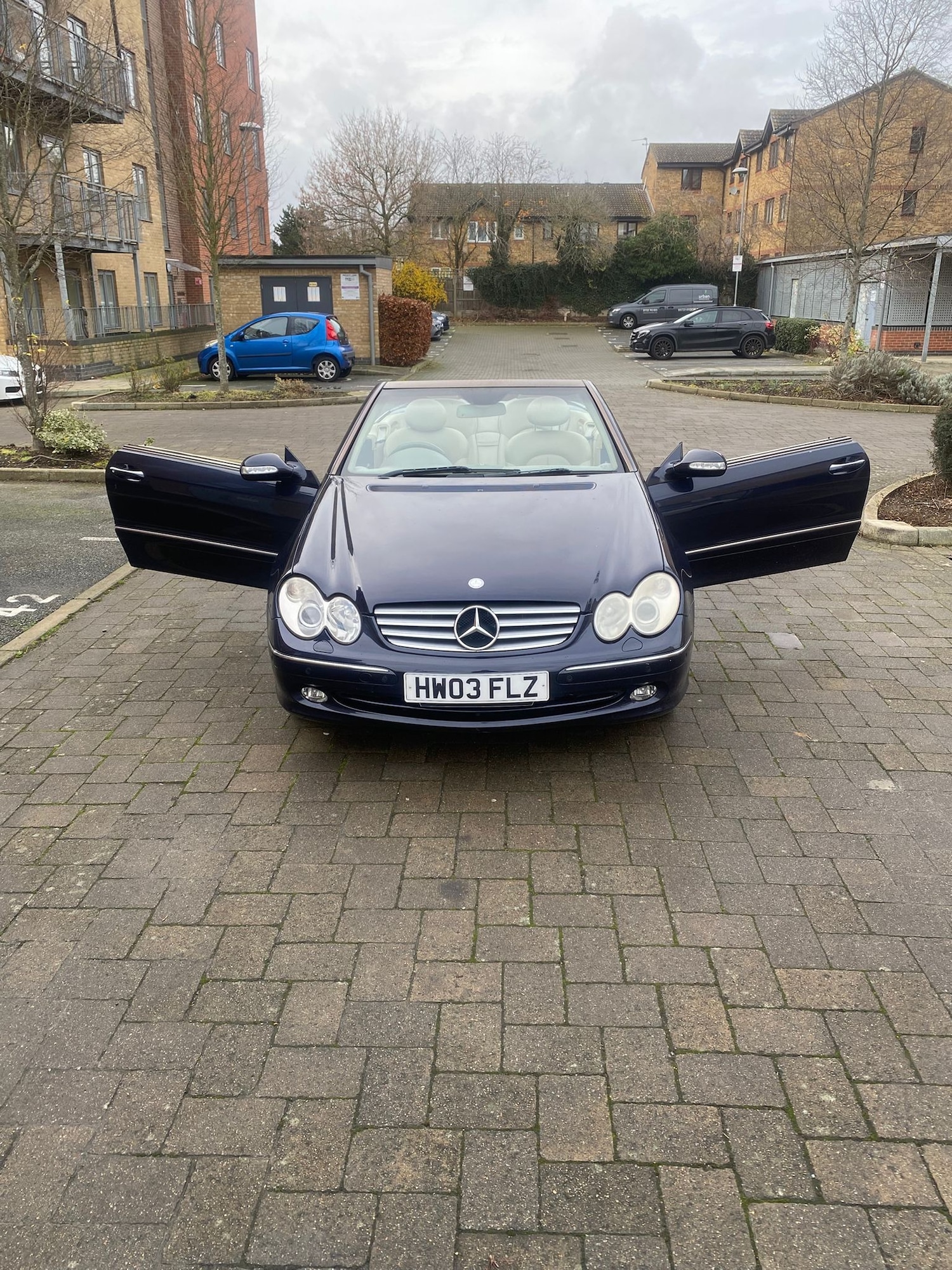 Used Mercedes-Benz CLK 2003 for sale - 76887882: Photo 10