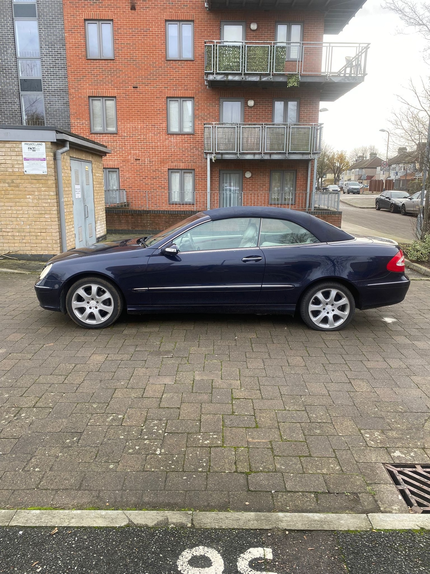 Used Mercedes-Benz CLK 2003 for sale - 76887882: Photo 5