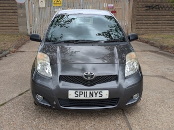 Used Toyota Yaris 2011 for sale - 75740626: Photo