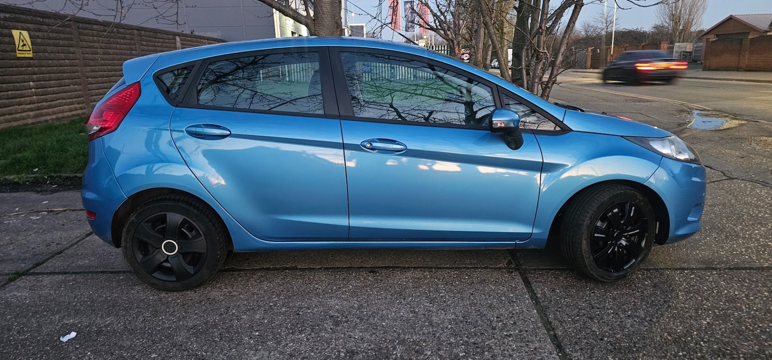 Used Ford Fiesta 2010 for sale - 77659242: Photo 11