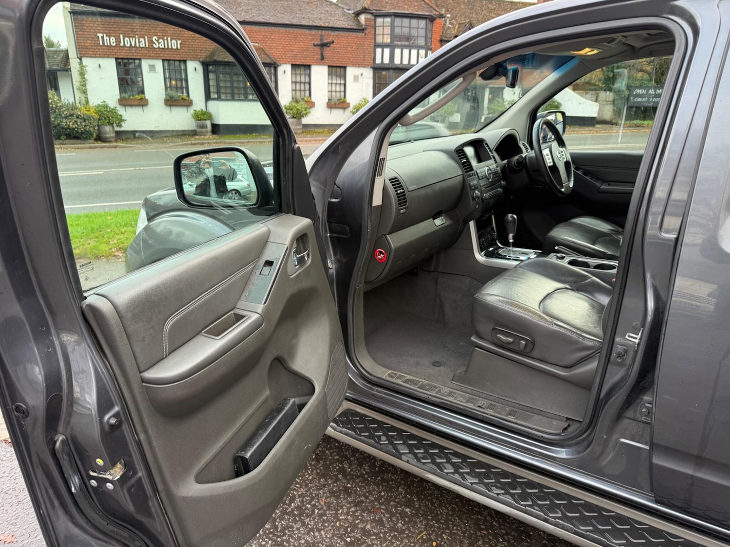 Used Nissan Pathfinder 2011 for sale - 76836533: Photo 24