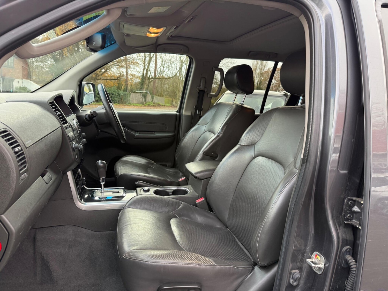 Used Nissan Pathfinder 2011 for sale - 76836533: Photo 34