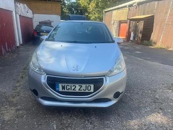 Used Peugeot 208 2012 for sale - 79546966: Photo