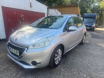 Used Peugeot 208 2012 for sale - 79546966: Photo