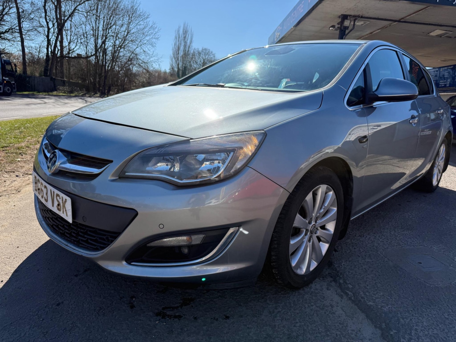 Used Vauxhall Astra 2013 for sale - 76412413: Photo 3