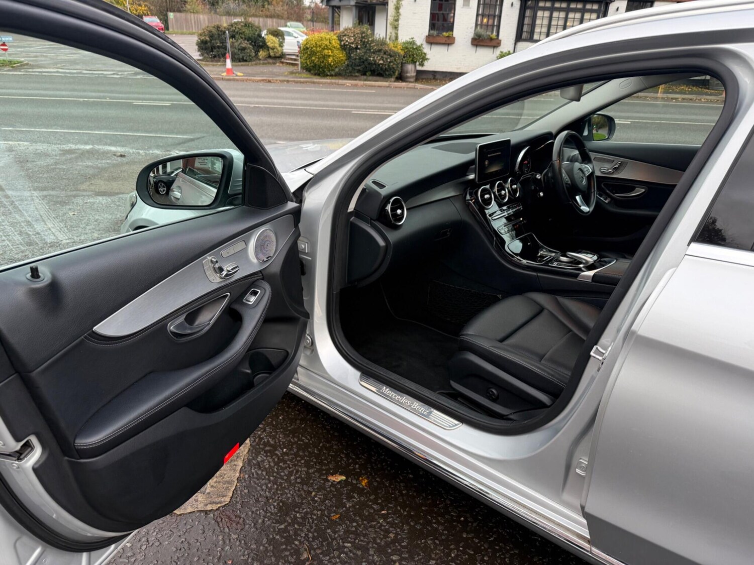 Used Mercedes-Benz C Class 2014 for sale - 76545932: Photo 26