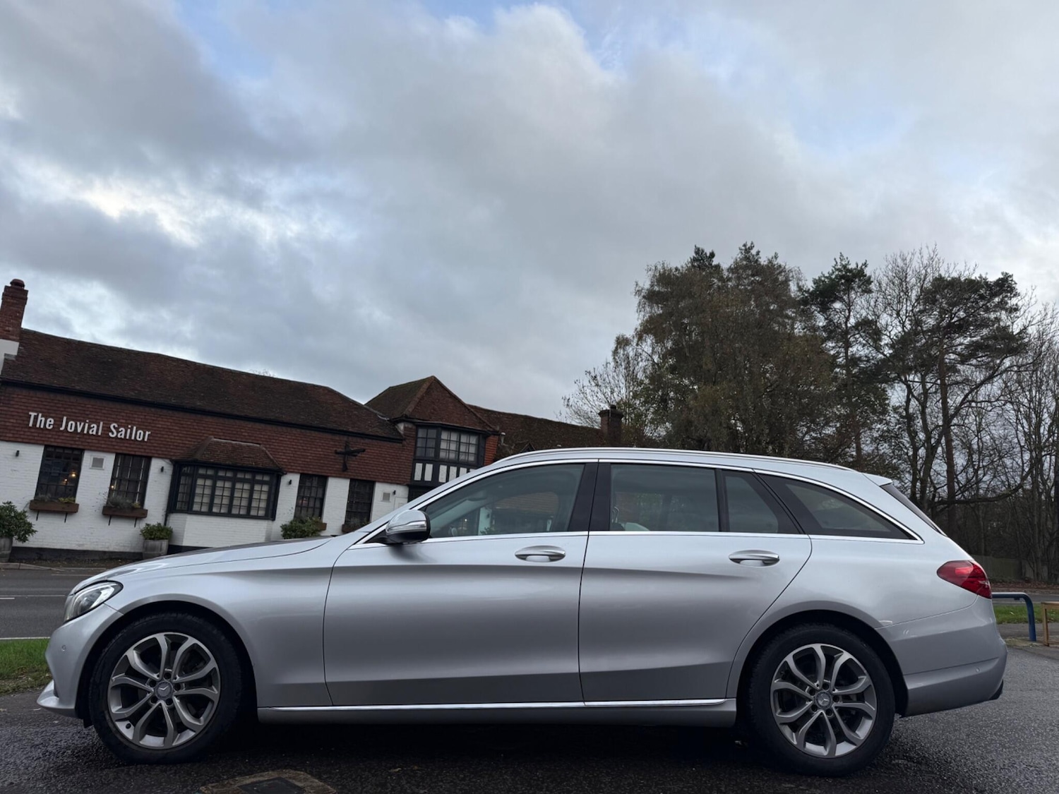 Used Mercedes-Benz C Class 2014 for sale - 76545932: Photo 4
