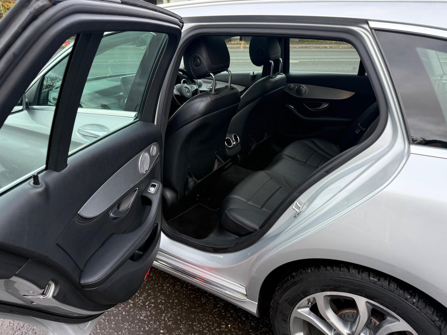 Used Mercedes-Benz C Class 2014 for sale - 76545932: Photo 43