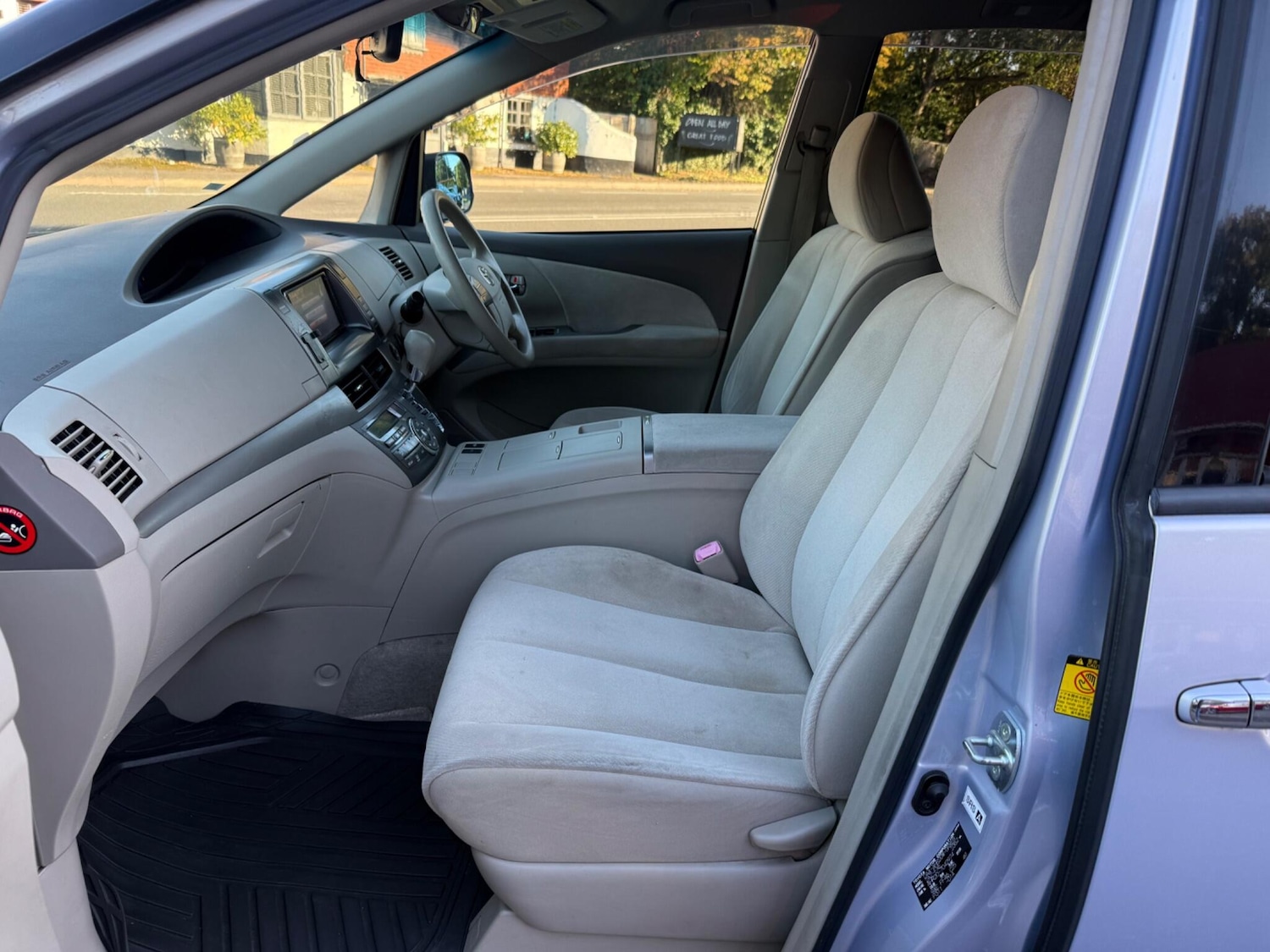 Used Toyota Estima 2021 for sale - 76438908: Photo 40