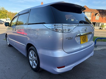 Used Toyota Estima 2021 for sale - 76438908: Photo