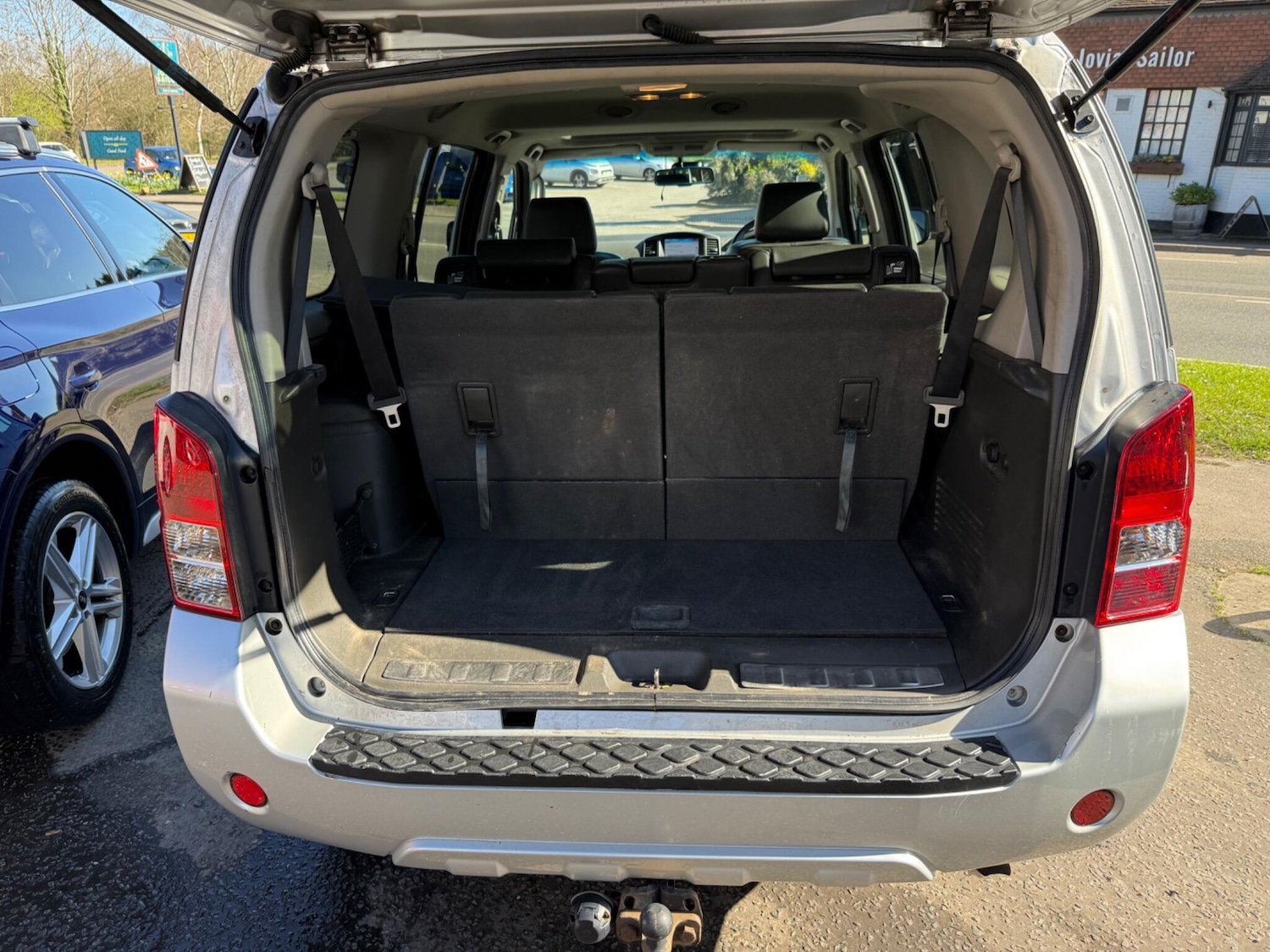 Used Nissan Pathfinder 2013 for sale - 77935490: Photo 18