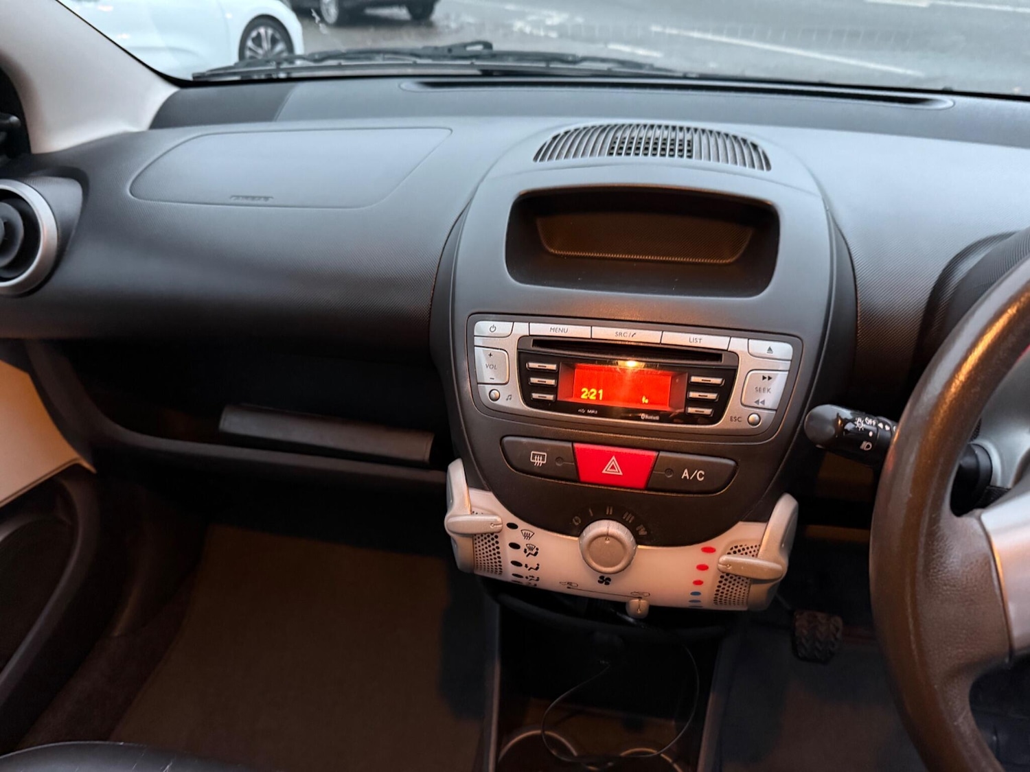 Used Toyota AYGO 2013 for sale - 76724120: Photo 15