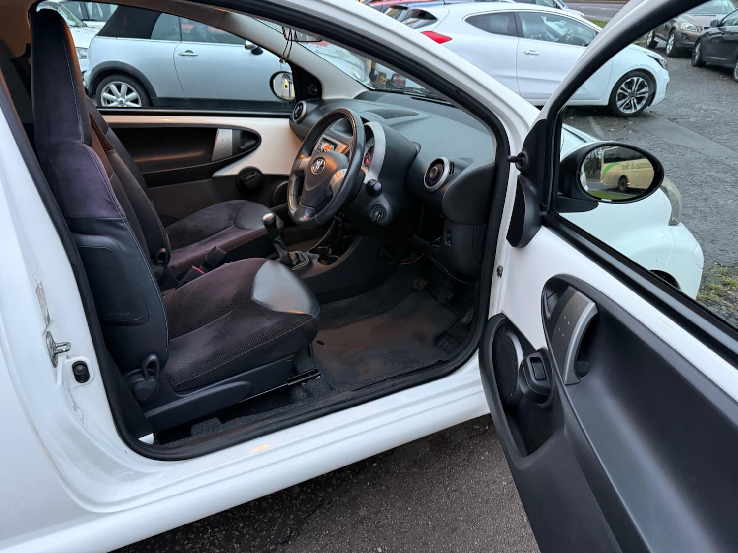 Used Toyota AYGO 2013 for sale - 76724120: Photo 17