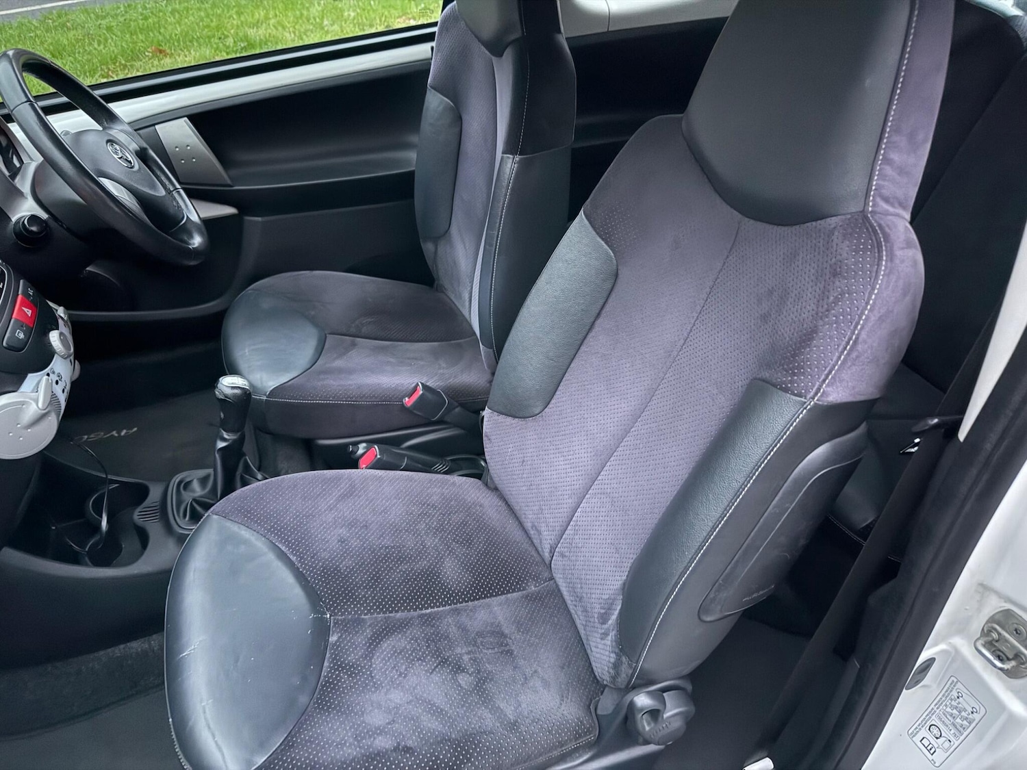 Used Toyota AYGO 2013 for sale - 76724120: Photo 29