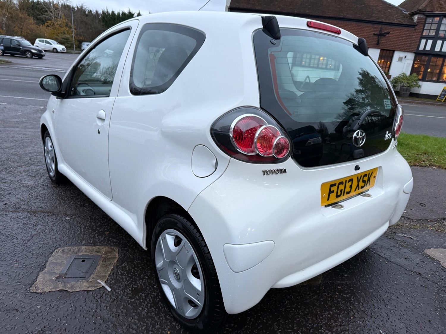 Used Toyota AYGO 2013 for sale - 76724120: Photo 4