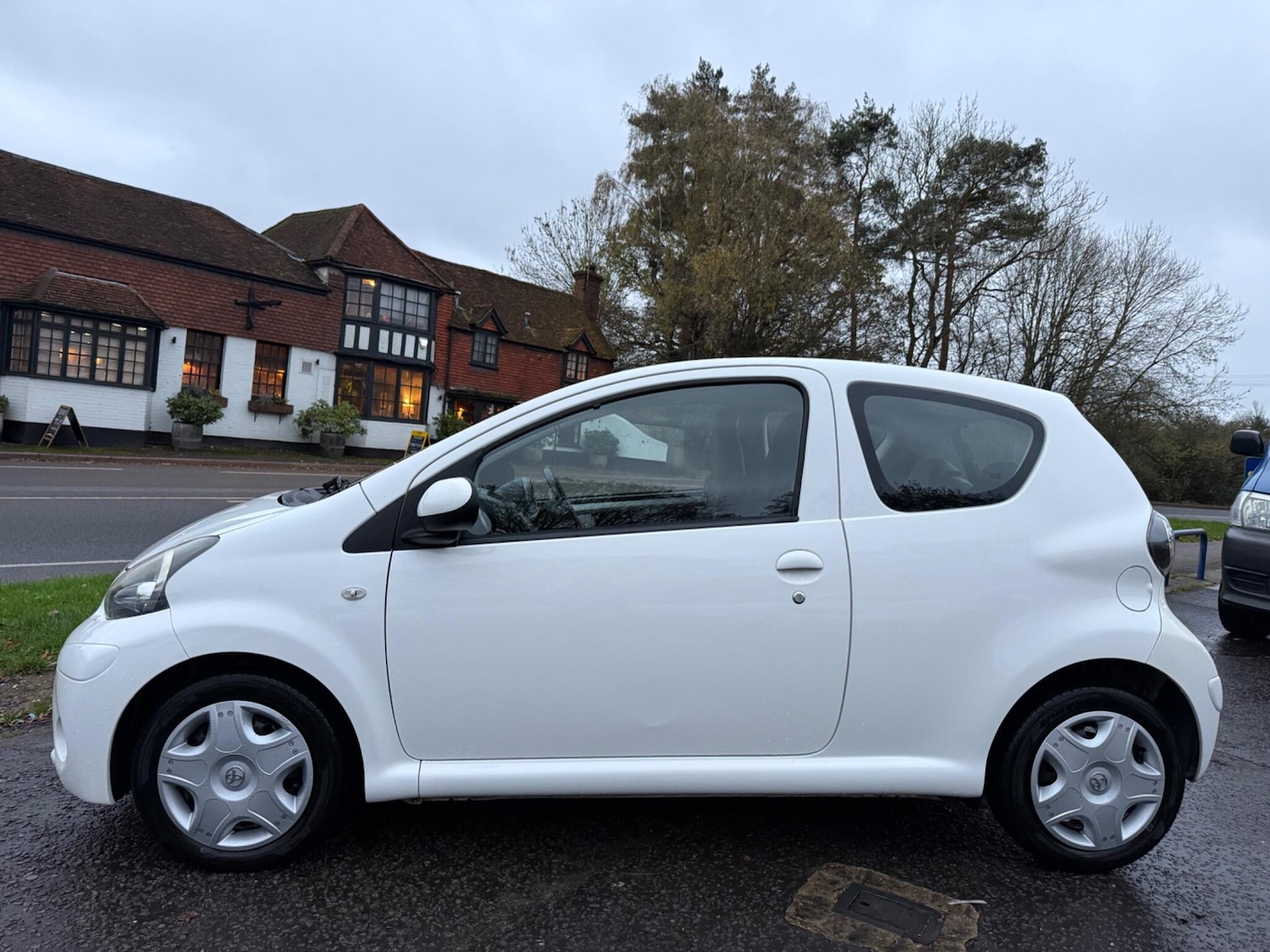 Used Toyota AYGO 2013 for sale - 76724120: Photo 6