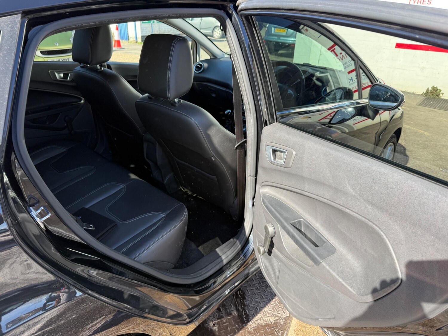 Used Ford Fiesta 2017 for sale - 77976142: Photo 16