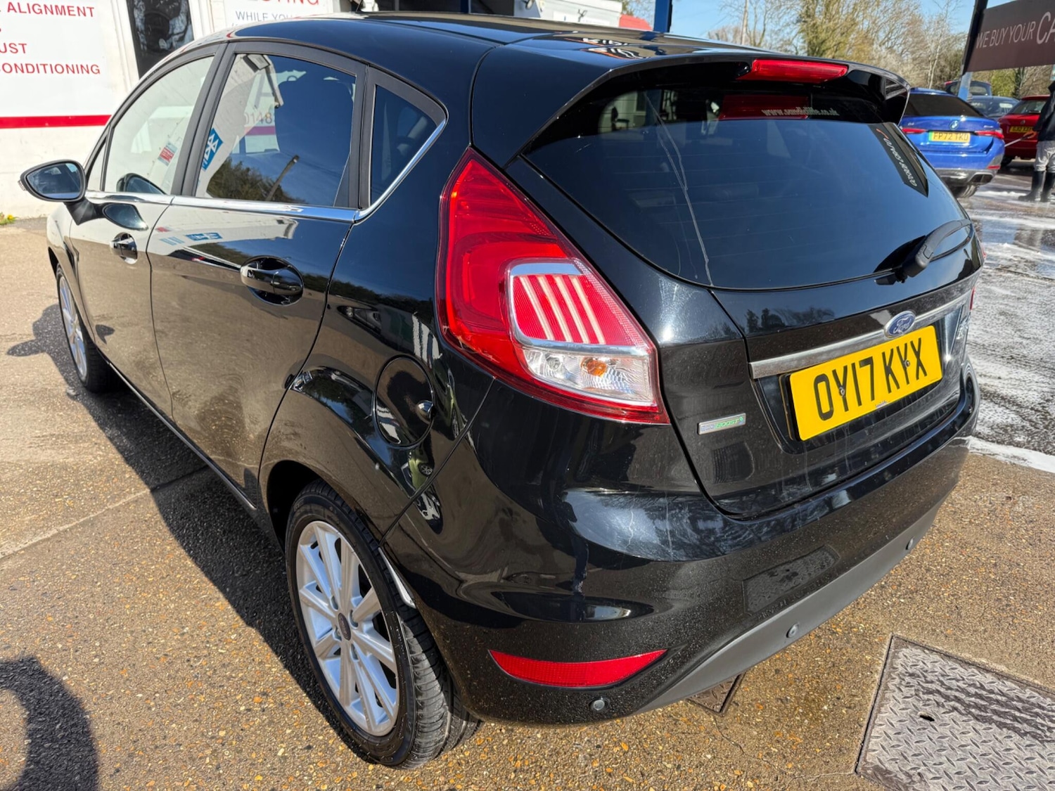 Used Ford Fiesta 2017 for sale - 77976142: Photo 3