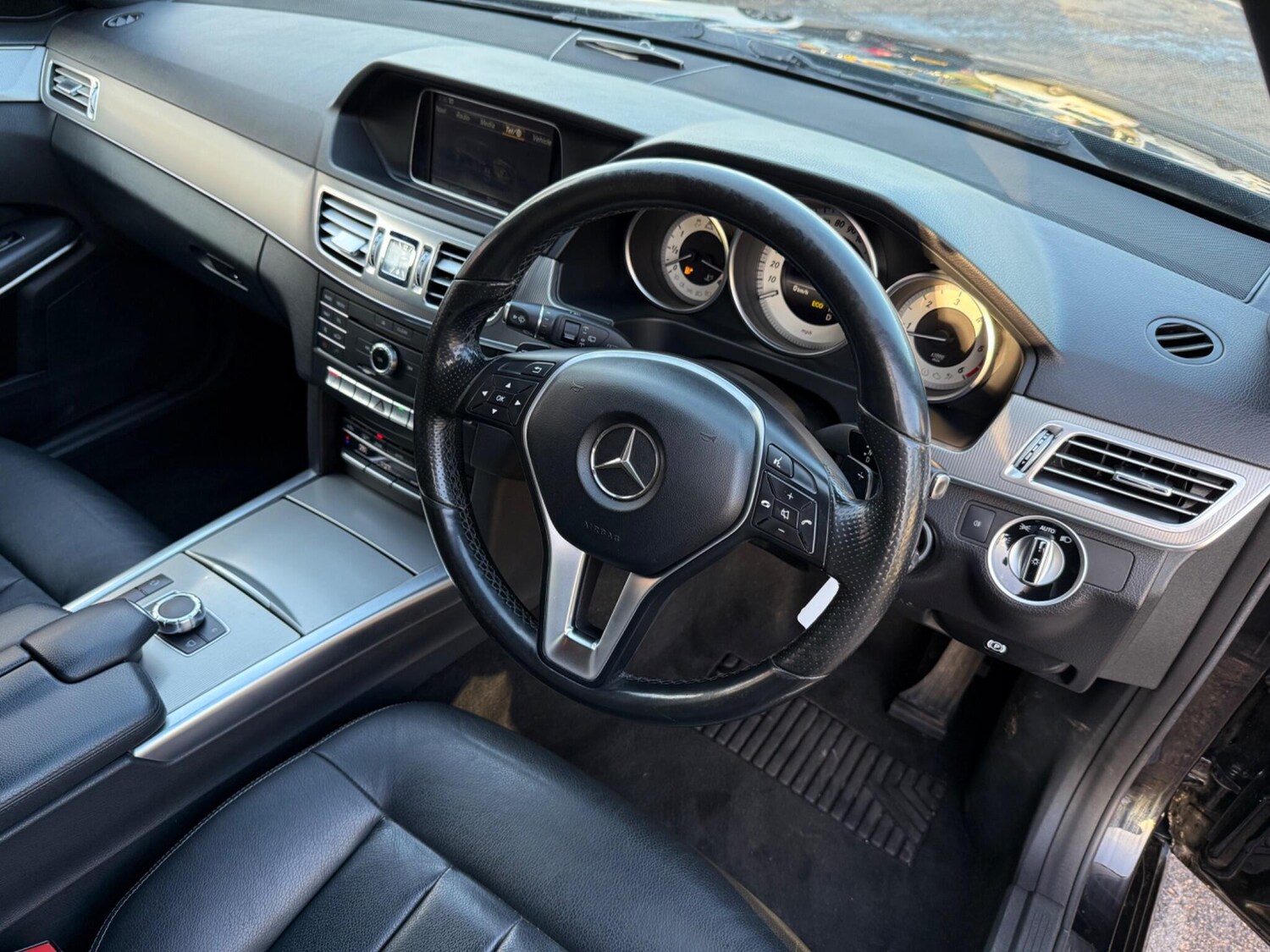 Used Mercedes-Benz E Class 2016 for sale - 76922672: Photo 39