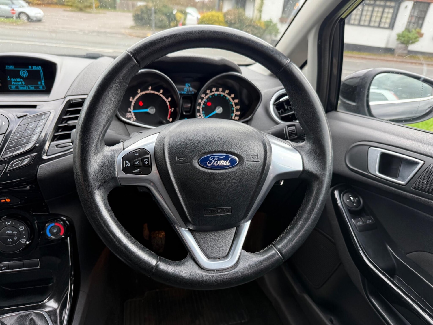 Used Ford Fiesta 2014 for sale - 76542239: Photo 31