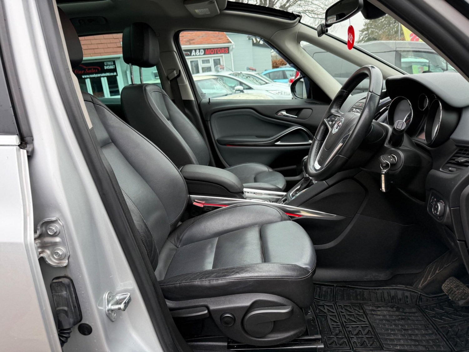 Used Vauxhall Zafira 2013 for sale - 77327255: Photo 15