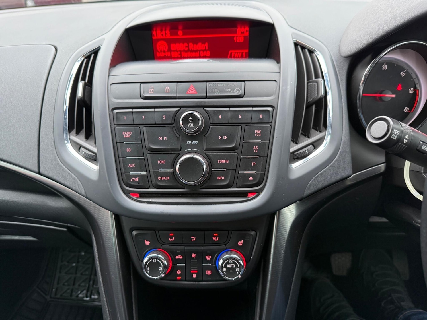 Used Vauxhall Zafira 2013 for sale - 77327255: Photo 37