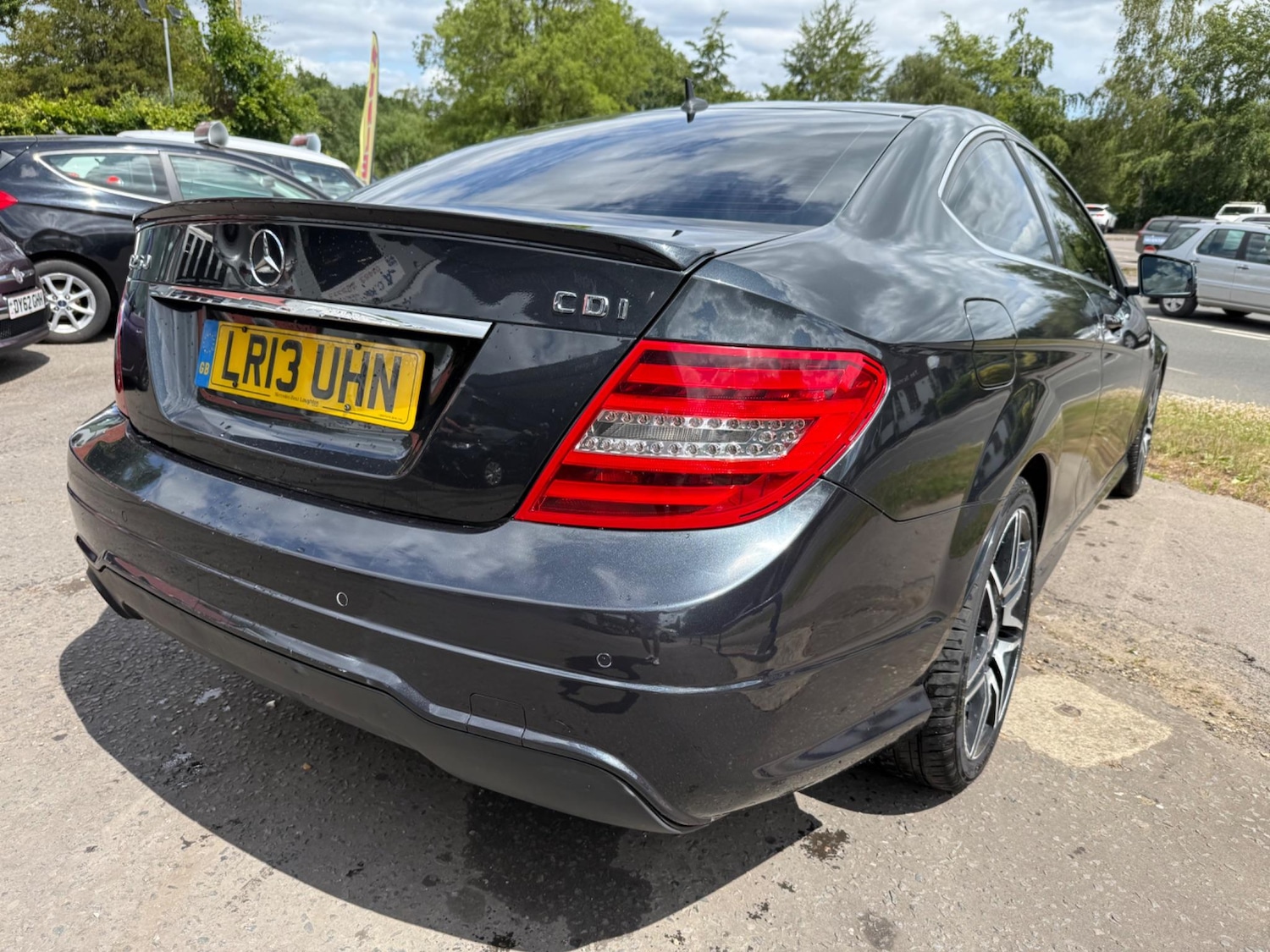 Used Mercedes-Benz C Class 2013 for sale - 76447092: Photo 2